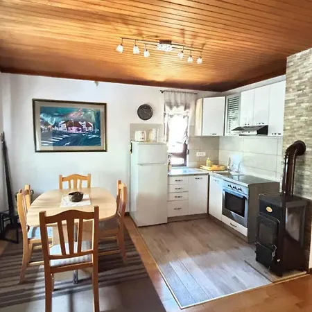 In - Gorski Kotar 43959 Delnice